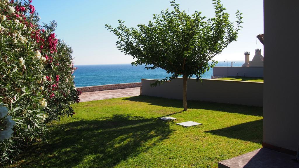 Dip In The Blue - 2 Holiday home