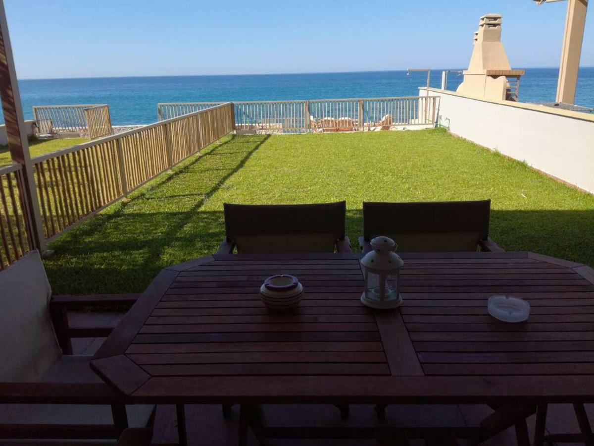 Dip In The Blue - 2 Holiday home *
